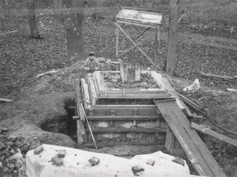 boo-kuchary-1991- -stupa-oswiecenia-budowa-1