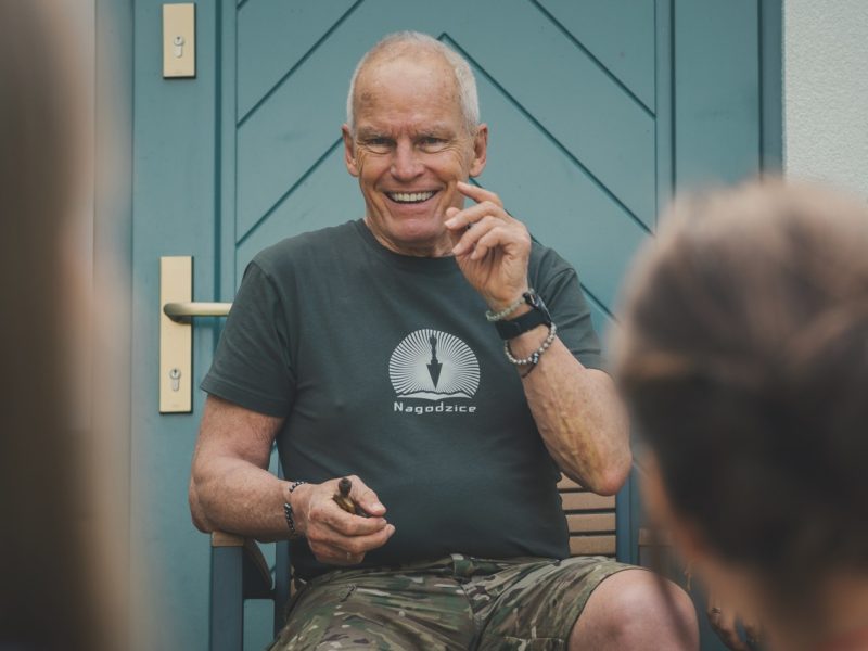 OLYMPUS DIGITAL CAMERA